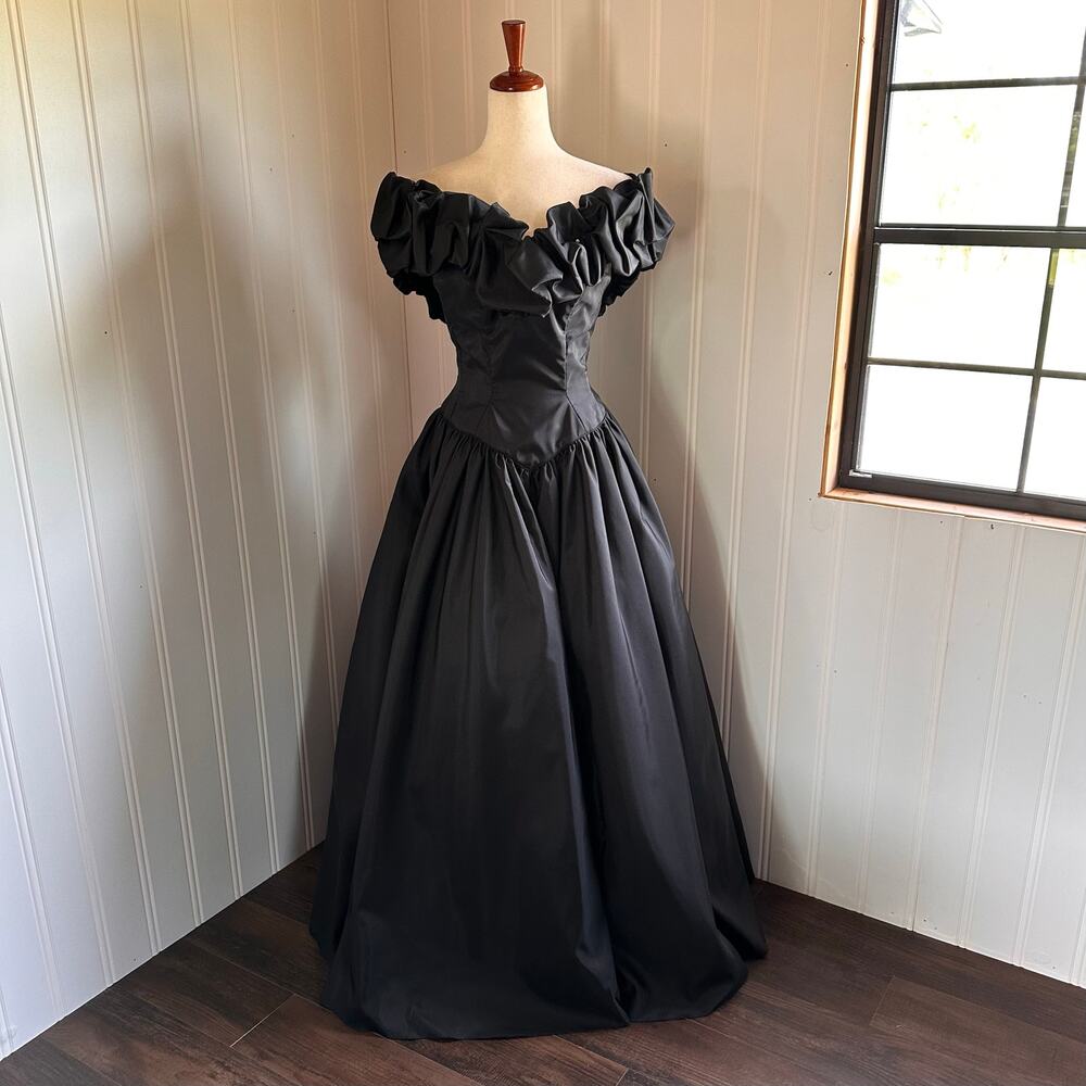 Vintage 70s Black Regency Prom Gown 10